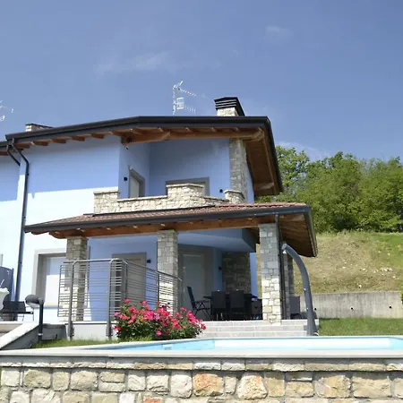 Casa Monstagol سويانو ديل لاغو