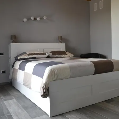Casa Monstagol بيت للعطل سويانو ديل لاغو